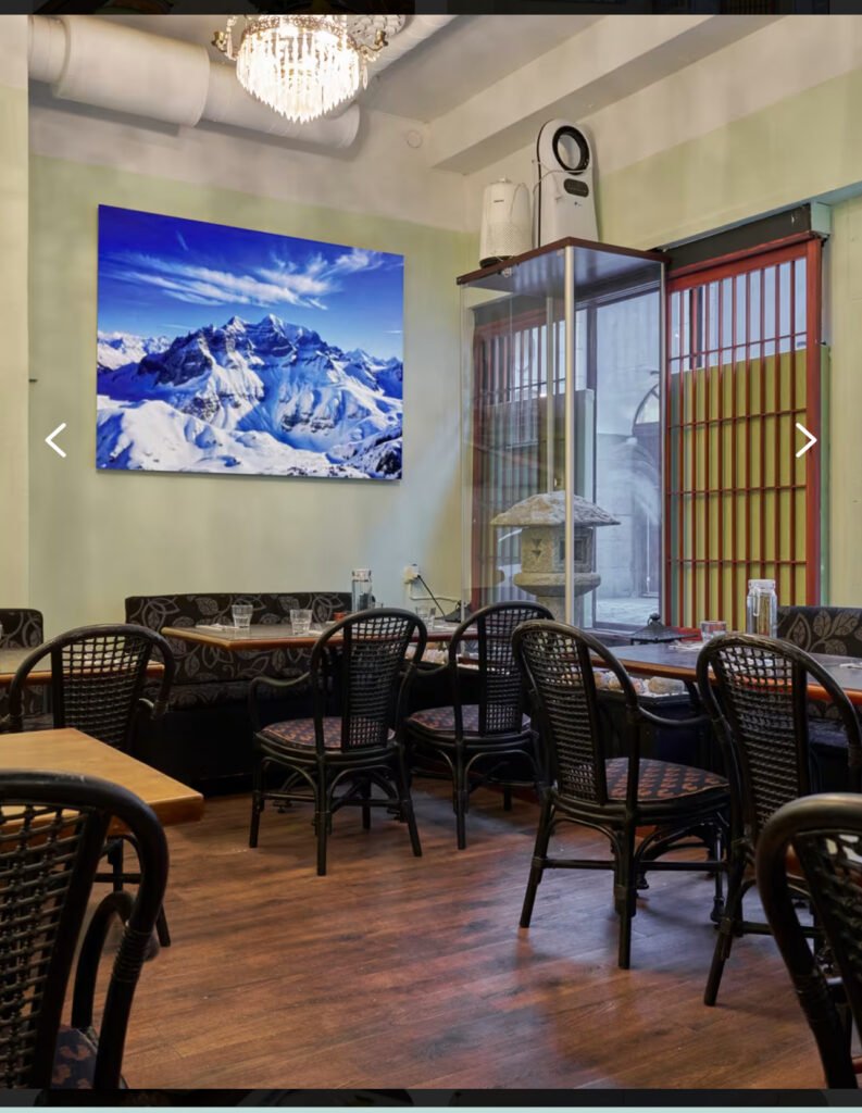 NepaleseRestaurantInterior1